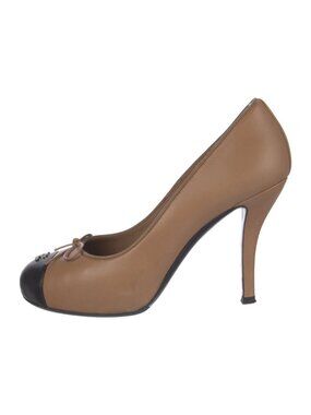 Chanel 2012 Interlocking CC Logo Pumps
